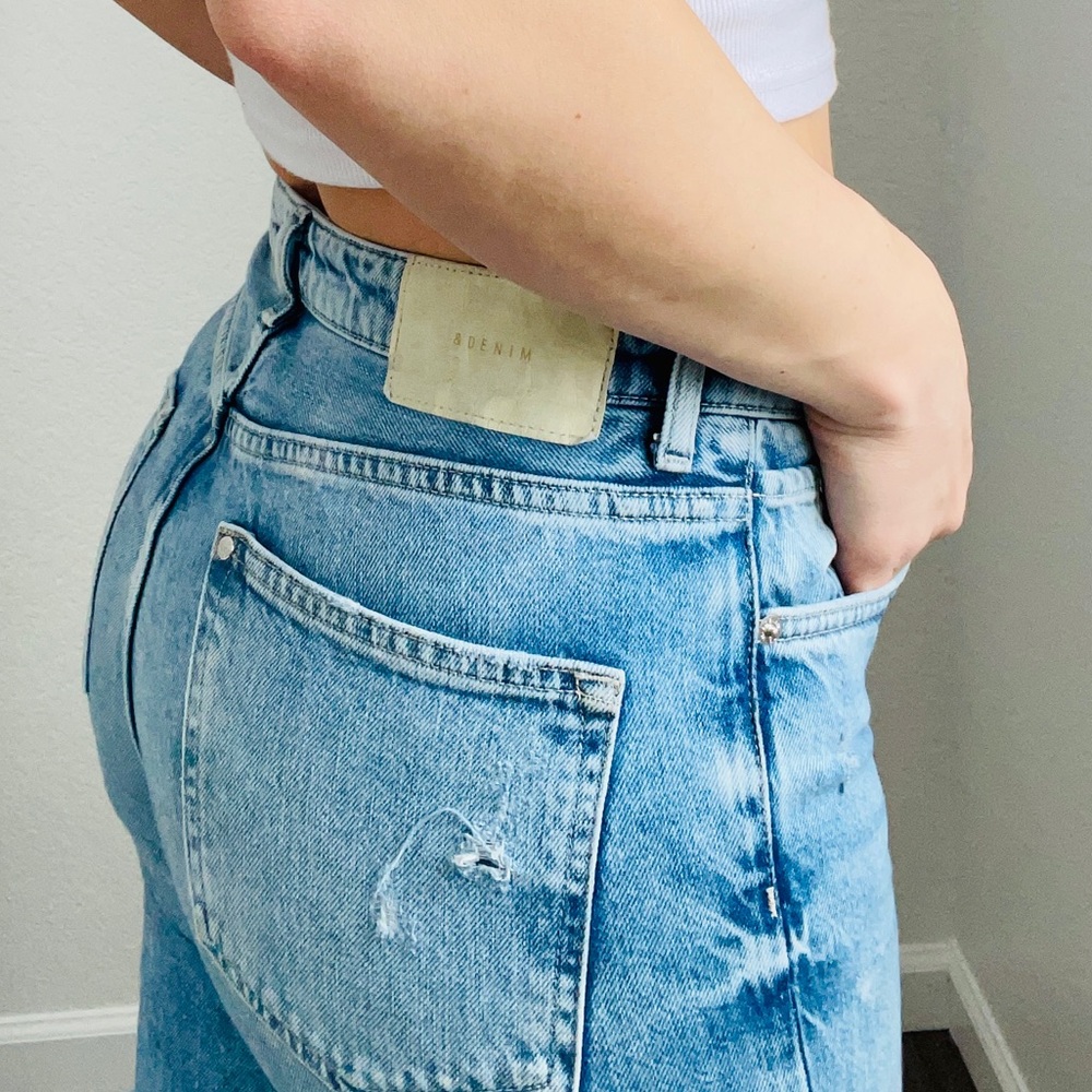 H&M light wash jeans